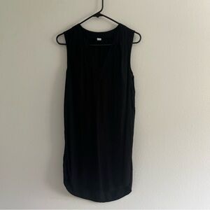 Old Navy • Versatile‎ Black Shift Dress